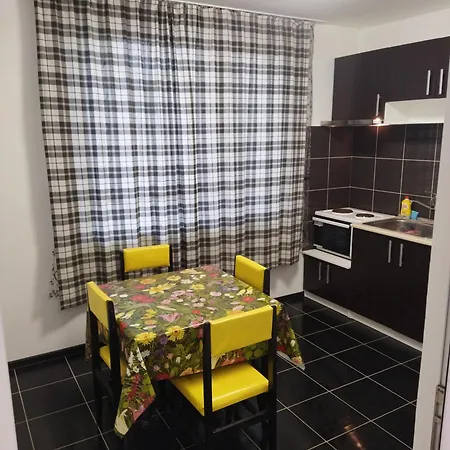 Emona 5 Floor 3 布尔加斯